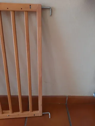 Barrera seguridad infantil madera ajustable
