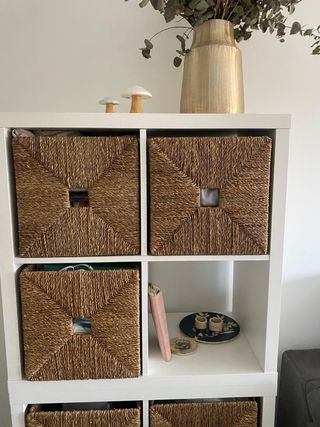 2 estanterías Kallax 4 huecos + 2 cestas