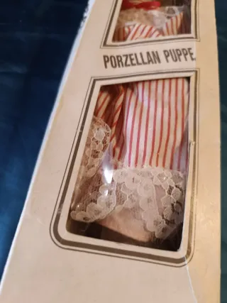 Porzellan Puppe 36cm con vestito