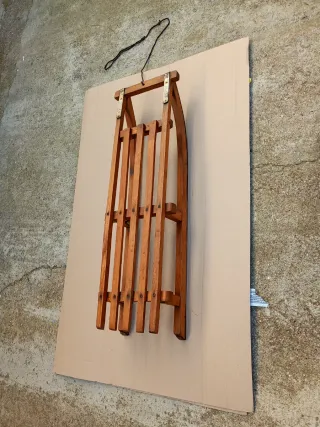 Trineo de madera infantil antiguo