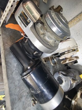 Molinete de ancla eléctrico