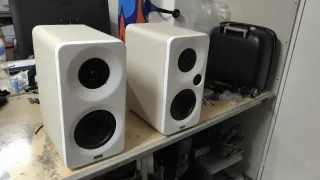 Altavoces MHX Beige y Blanco Autoamplificados