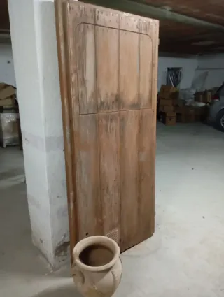 Puertas antiguas madera y forja