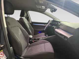 Volkswagen Golf 2.0TDI Life DSG 85kW