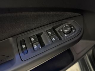 Volkswagen Golf 2.0TDI Life DSG 85kW