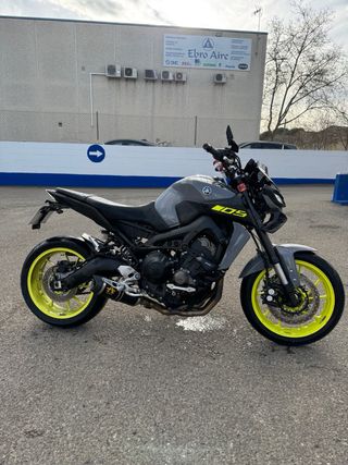 Yamaha MT-09 2017 Gris/Amarillo