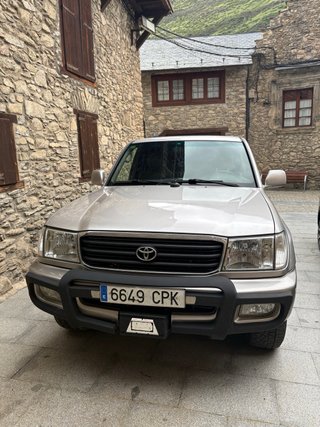 Toyota Land Cruiser 100 1998