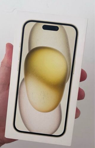 iPhone 15 Amarillo