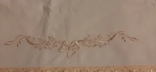 Lenzuolino sopra lettino ricamato 150x107 cm