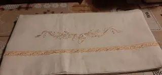 Lenzuolino sopra lettino ricamato 150x107 cm