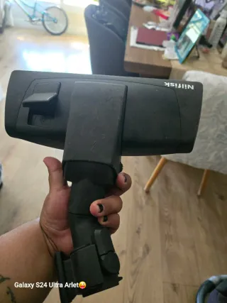 Aspiradora Nilfisk Power con accesorios