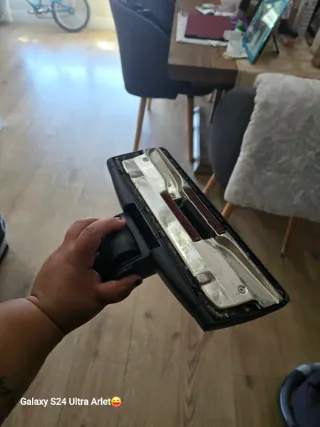 Aspiradora Nilfisk Power con accesorios