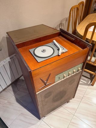 Mueble Tocadiscos Vintage Años 60