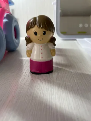 Coche de juguete rosa