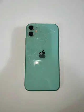 iPhone 11 c/ capas