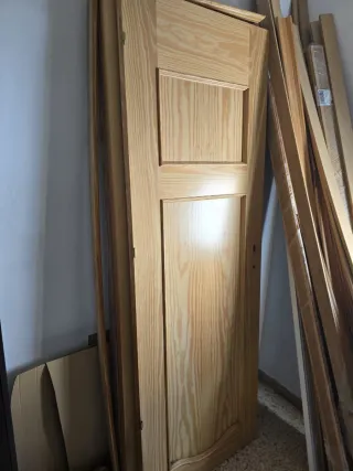 Puerta interior de madera