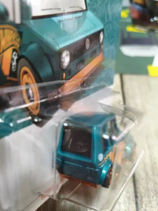 Hot Wheels Tooned Volkswagen Golf MKI