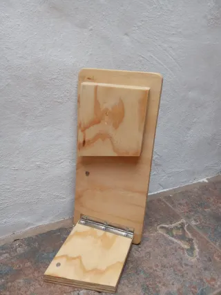 Banco de meditación de madera