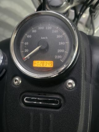 Harley Davidson Street Bob Negra