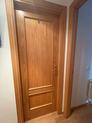Puertas de madera con diseño biselado