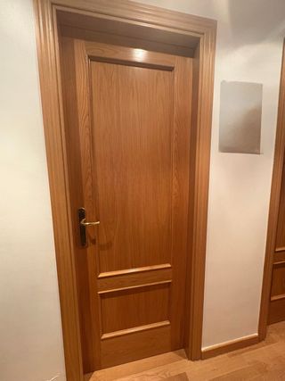 Puertas de madera con diseño biselado