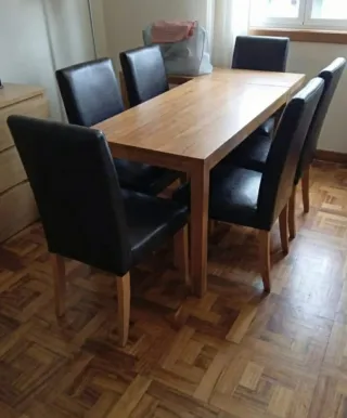 Sillas de comedor de cuero y madera