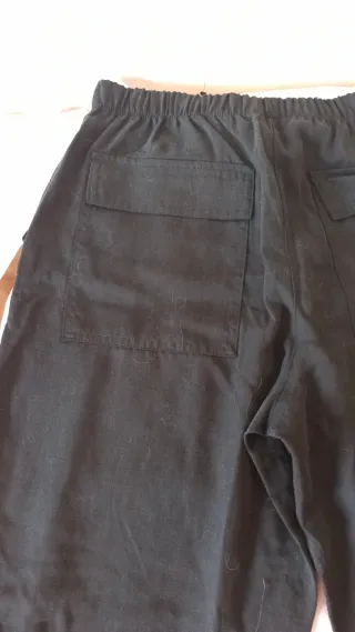 Pantalón negro Zara