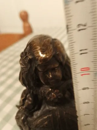 Figura Menina Bronce Urregui