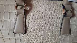Bolso de mano imitación piel serpiente