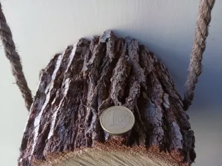 Colgante para gigantes de madera rústica.