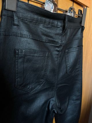 Pantalones de cuero negros