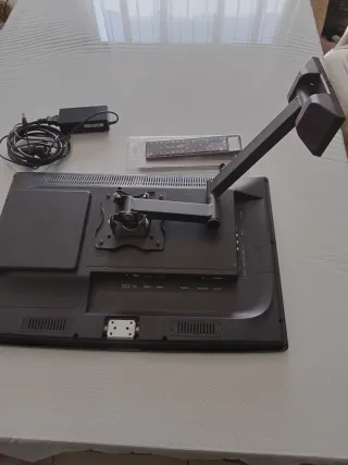 Televisor OKI 22 LED