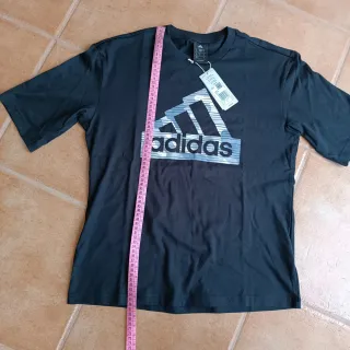 Camiseta Adidas Negra Logo grande
