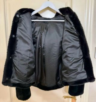 Chaqueta pelo capucha Stradivarius Talla S