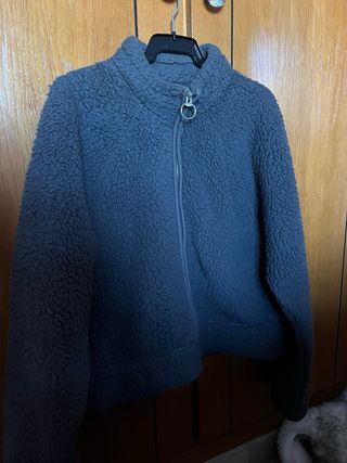 Chaqueta pelo Hollister gris