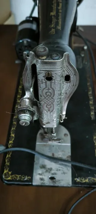Máquina de coser Singer antigua