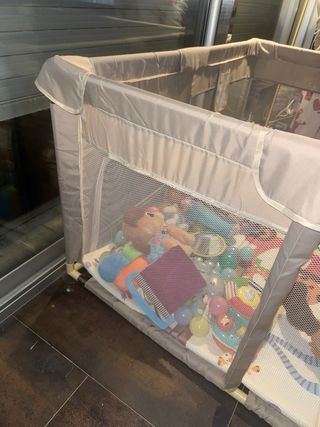 Parque infantil para bebé + suelo protector