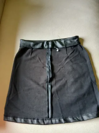 Minifalda PU Negra