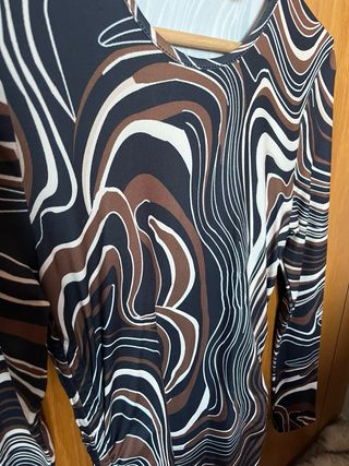 Vestido estampado marrón y negro