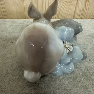 Figura Lladro Conejo con Flor