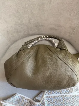 Borsa Fendi in pelle verde oliva