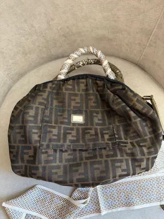 Borsa Fendi in pelle verde oliva