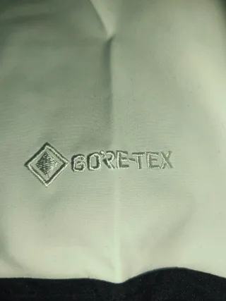 The North Face Gore-Tex talla L Nueva