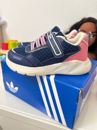 Zapatillas Geox niña azul y rosa