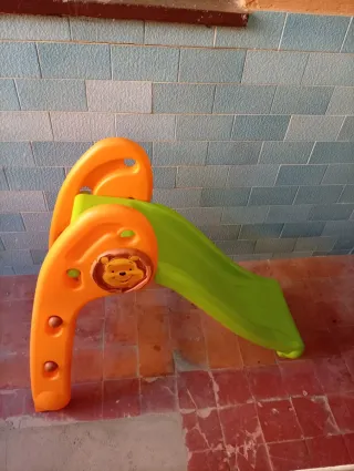 Tobogán infantil con Winnie the Pooh