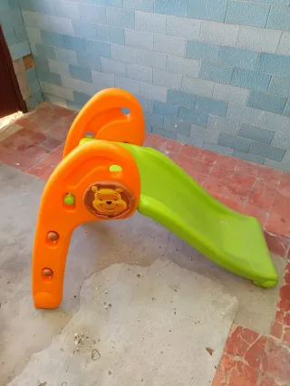 Tobogán infantil con Winnie the Pooh