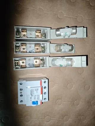 Lote Interruptor Diferencial ABB F364 y porta fusi