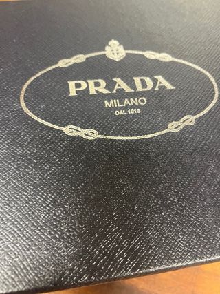 Prada - scatola firmata - completa - con dustbag