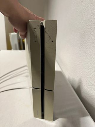 Consola PS4 Sony Blanca + Mando Negro