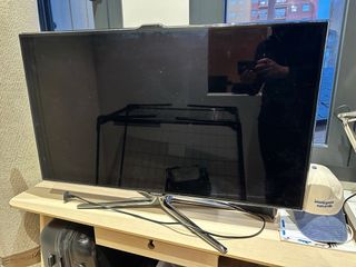 Samsung TV 104cm